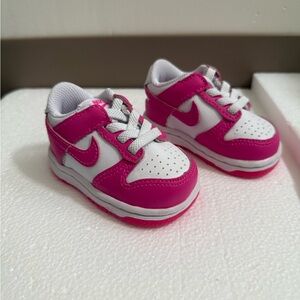 Nike Kids Sneakers in Pink and White